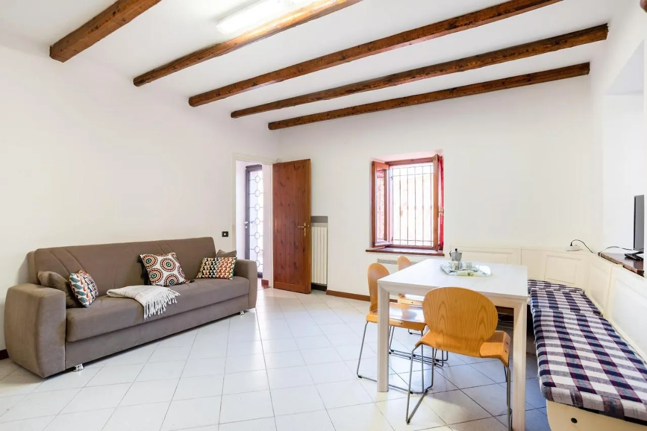 Limonta Lake View Apartment With Private Parking